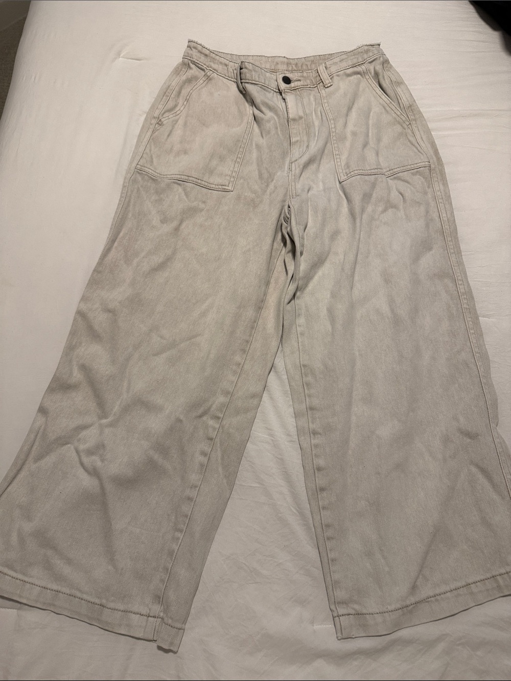 Universal Thread women’s Wide-Leg Jeans in Cream